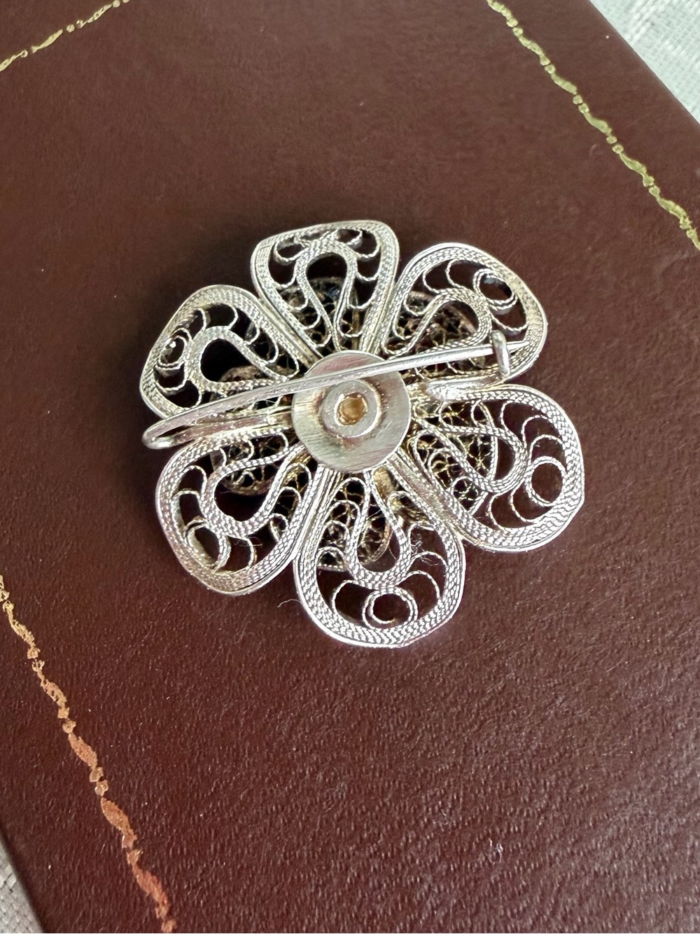Vintage Sterling Silver Filigree Flower Brooch Red Rhinestone Center Layered Pin - Picture 2 of 4